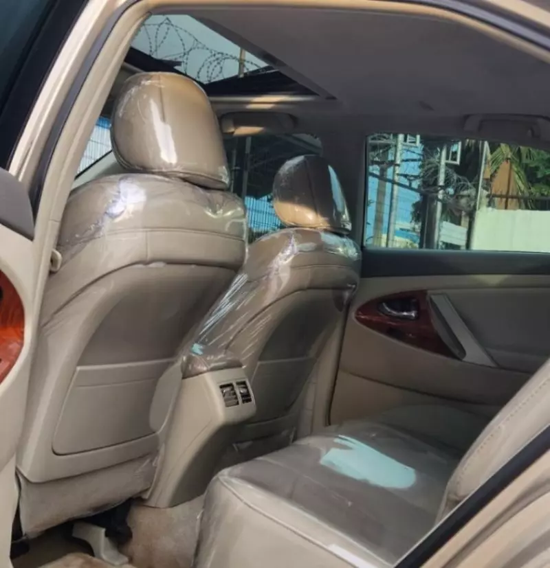 Toyota Camry   - 2009