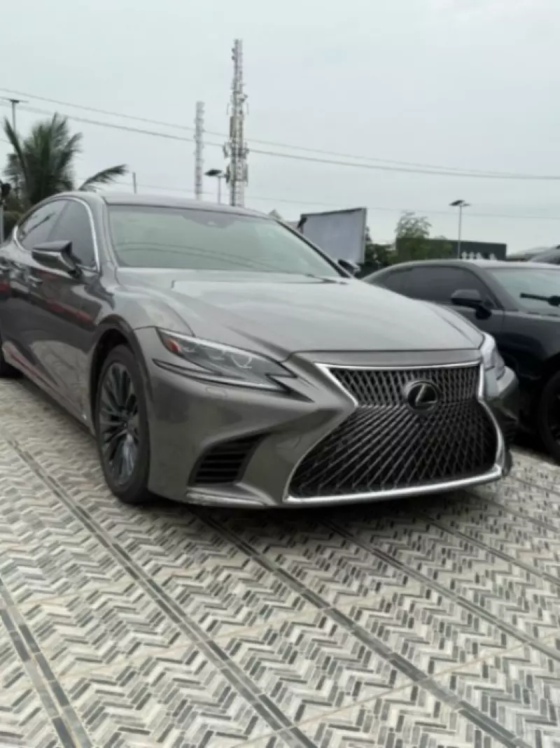 Lexus LS 500 - 2018