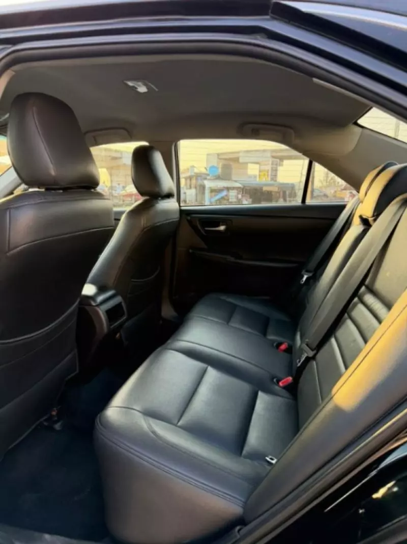 Toyota Camry   - 2016