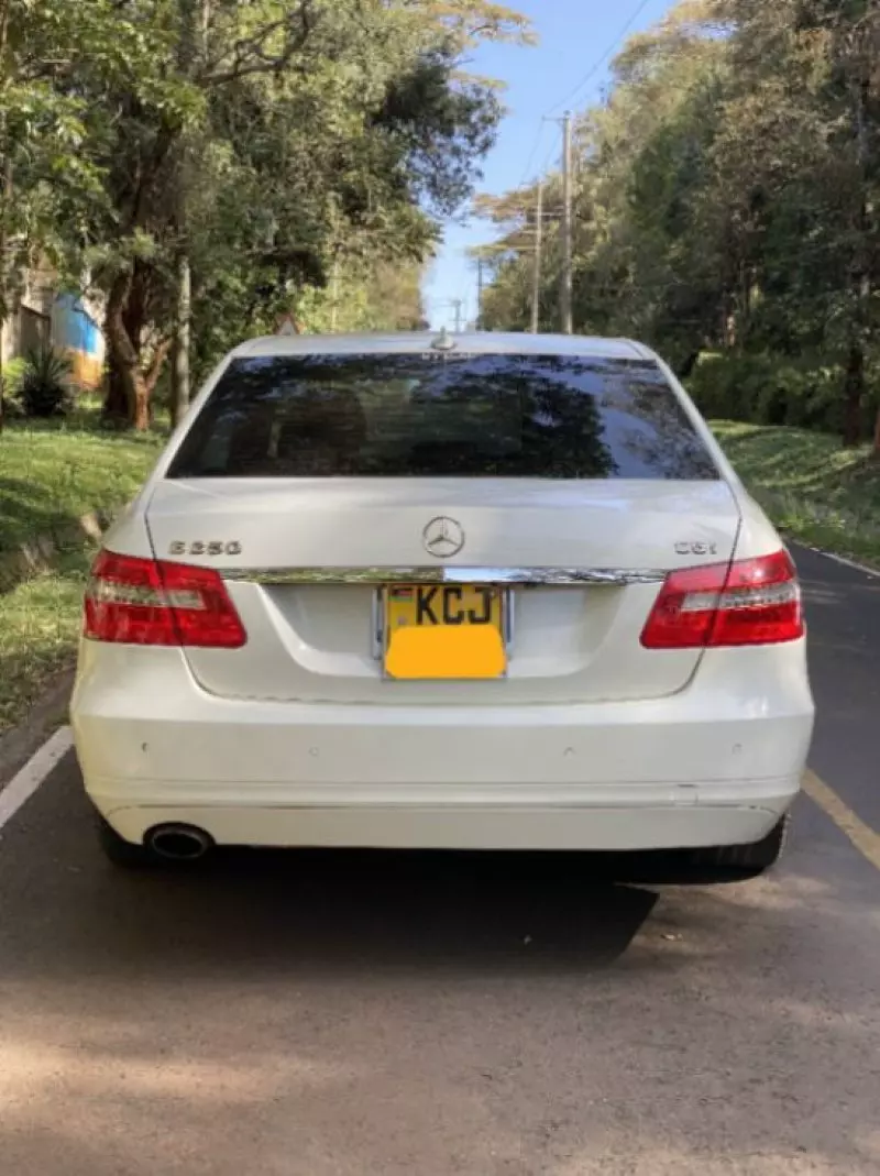 Mercedes-Benz E 250   - 2010