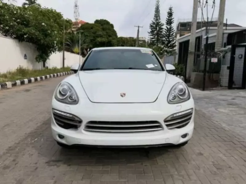 PORSCHE Cayenne   - 2015