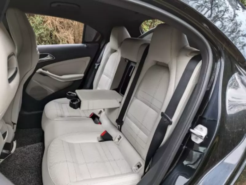 Mercedes-Benz A180   - 2014