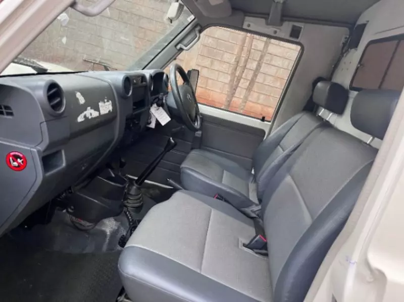 Toyota Land Cruiser   - 2018