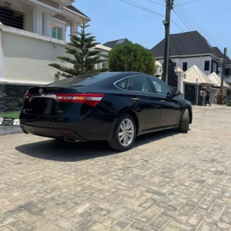 Toyota Camry   - 2014