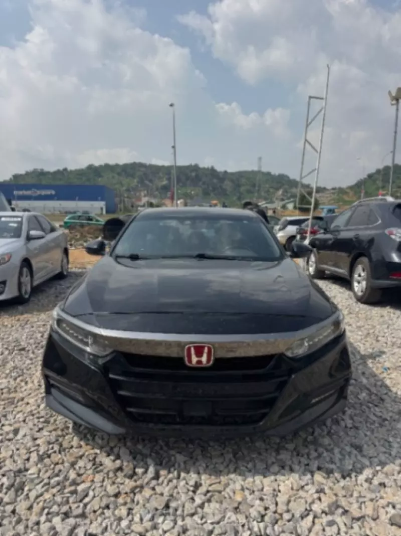 Honda Accord   - 2018