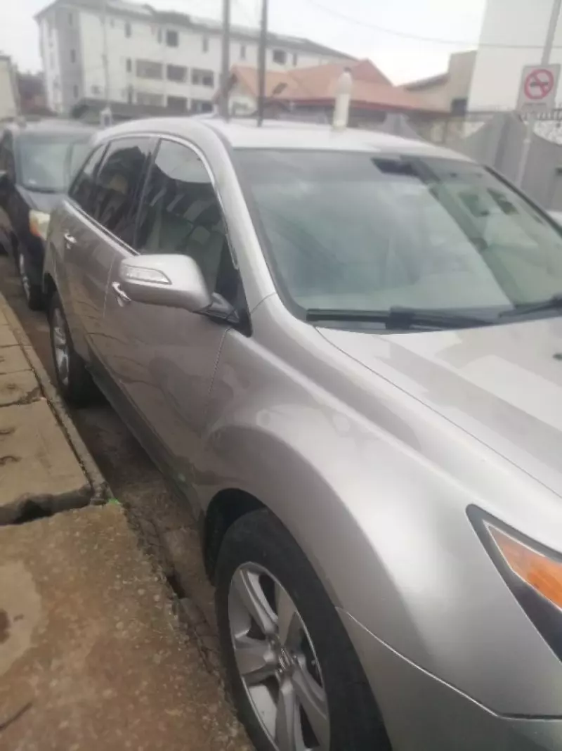 Acura MDX   - 2011