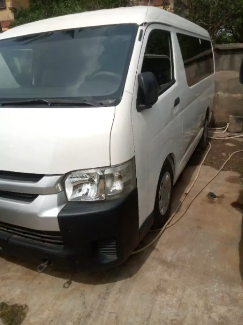 Toyota Hiace   - 2016