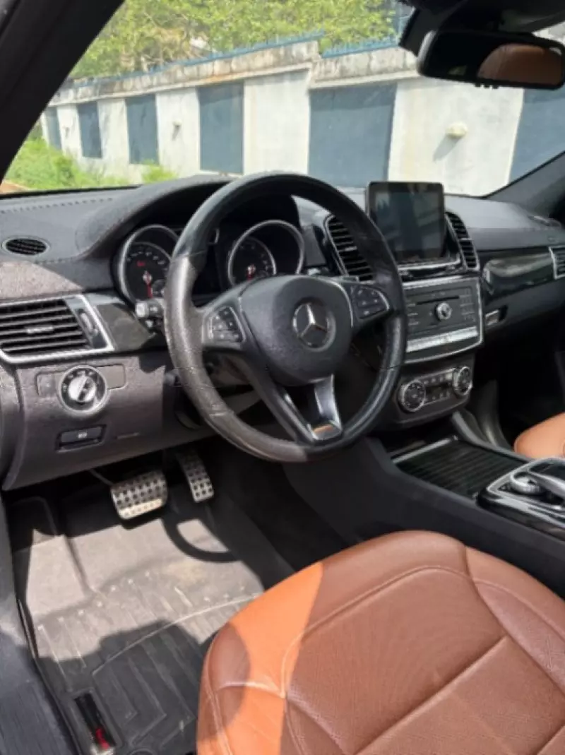 Mercedes-Benz GLE-Class   - 2016