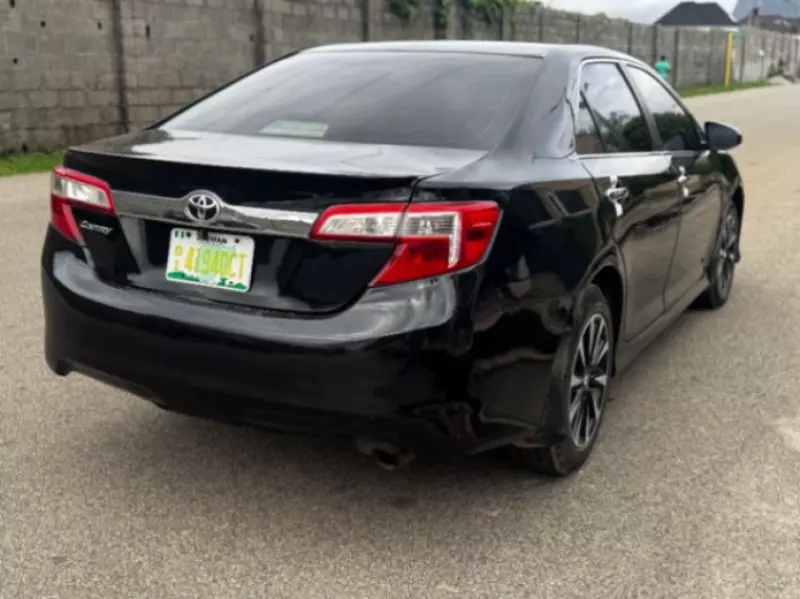 TOYOTA Camry   - 2013