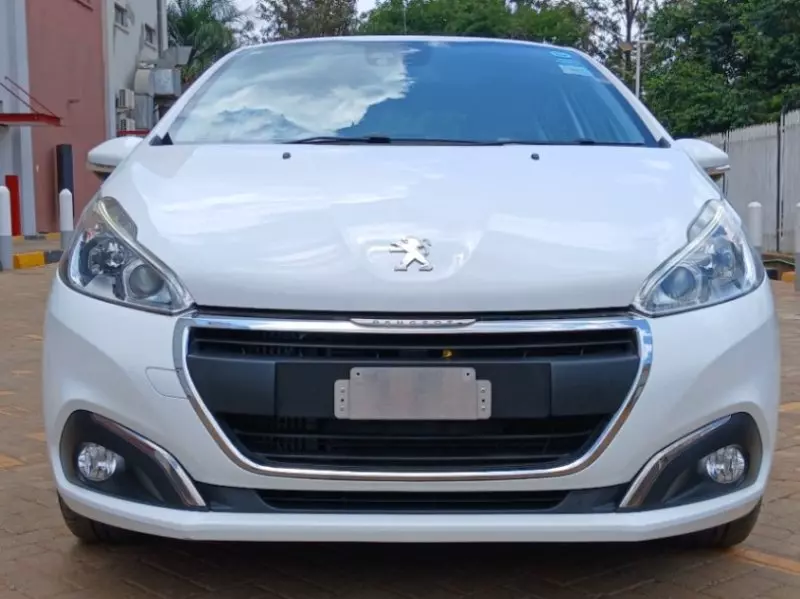 Peugeot 208   - 2018