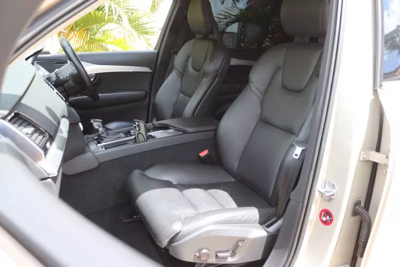 Volvo XC90   - 2016