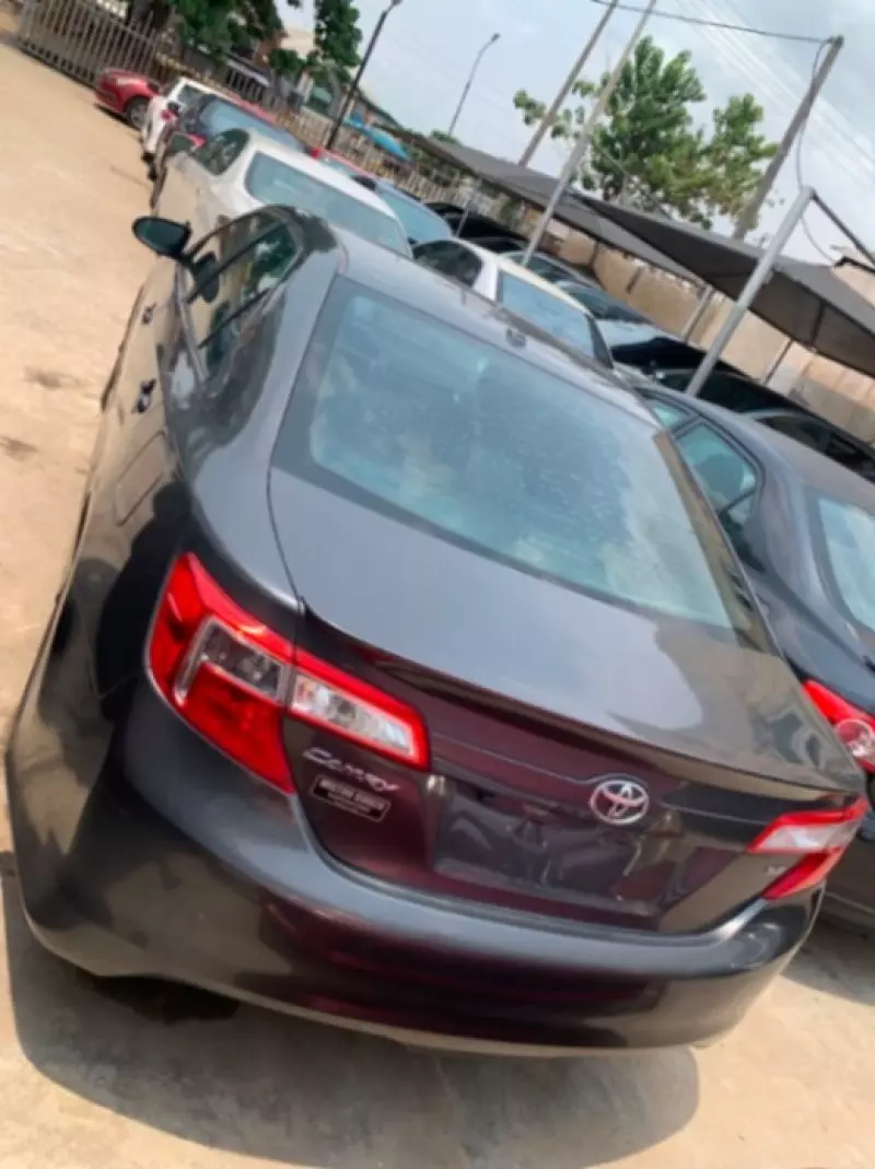 Toyota Camry   - 2013