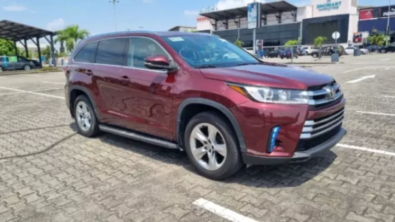 Toyota Highlander   - 2014