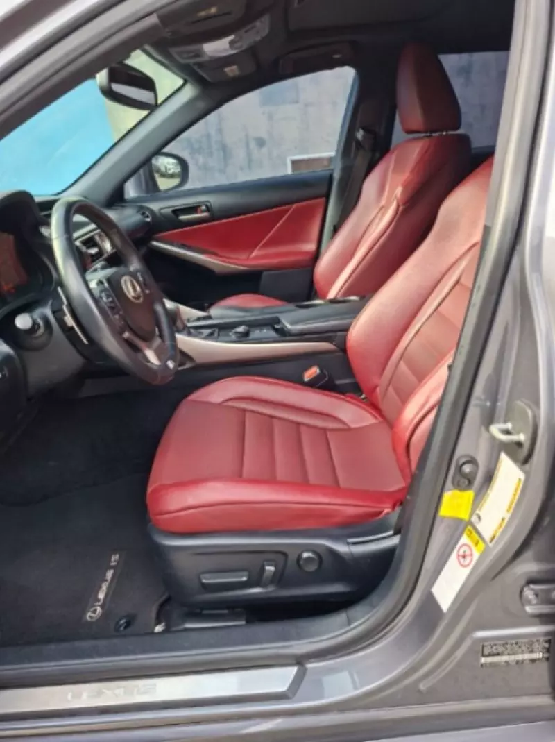 Lexus IS   - 2014