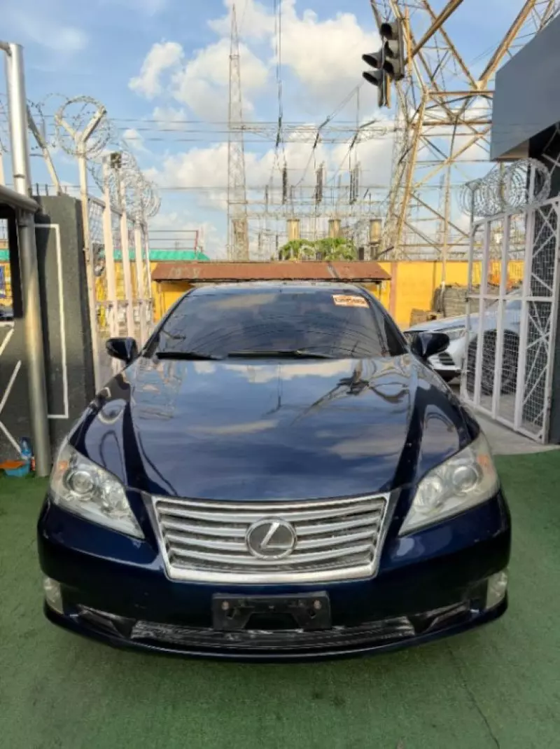 Lexus ES   - 2011