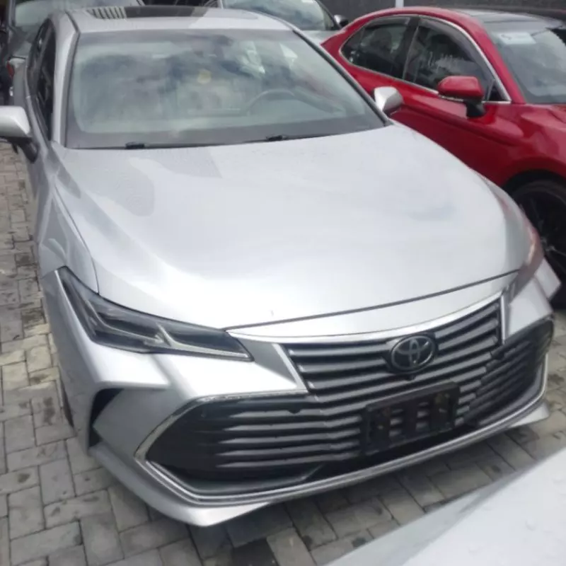 Toyota Avalon   - 2019