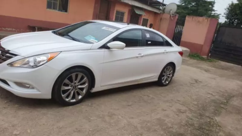Hyundai Sonata - 2013