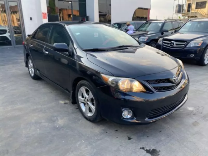 Toyota Corolla   - 2011