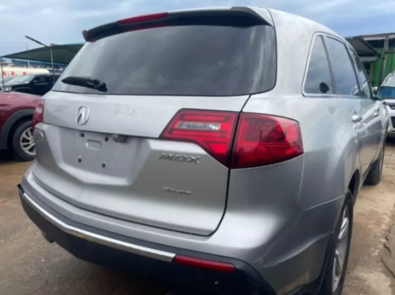 Acura MDX   - 2011