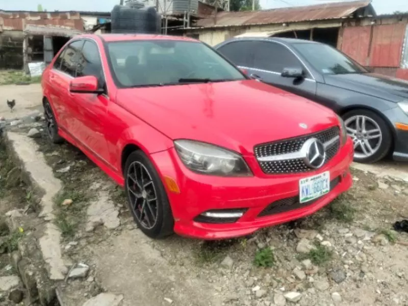 Mercedes-Benz C-Class - 2010
