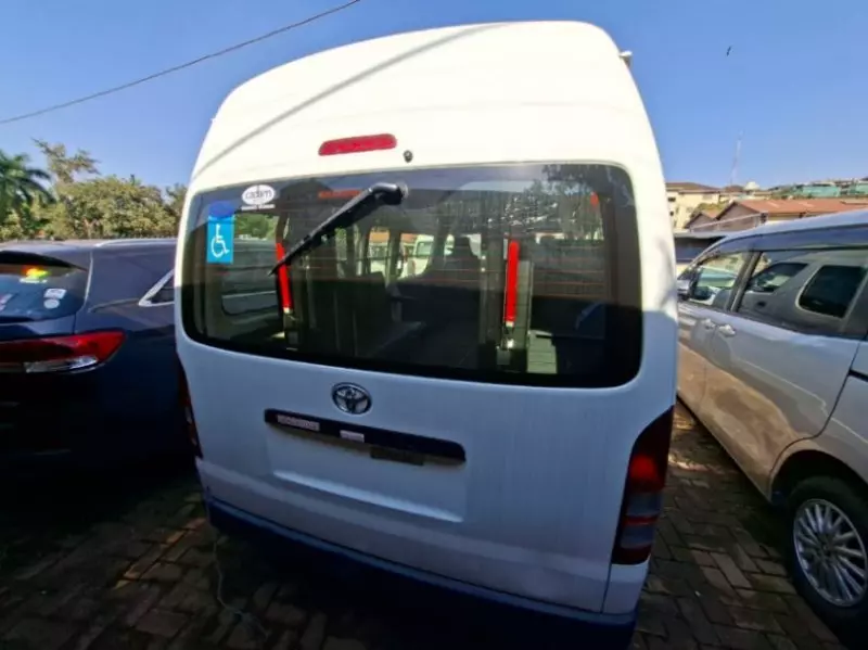 TOYOTA Hiace (High Roof) - 2014