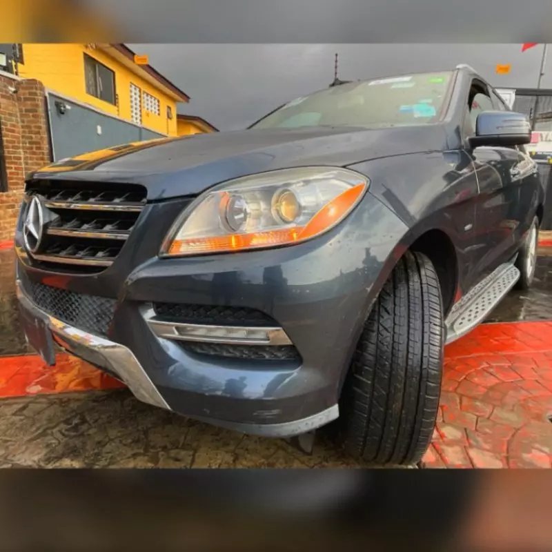 Mercedes-Benz ML 350   - 2012