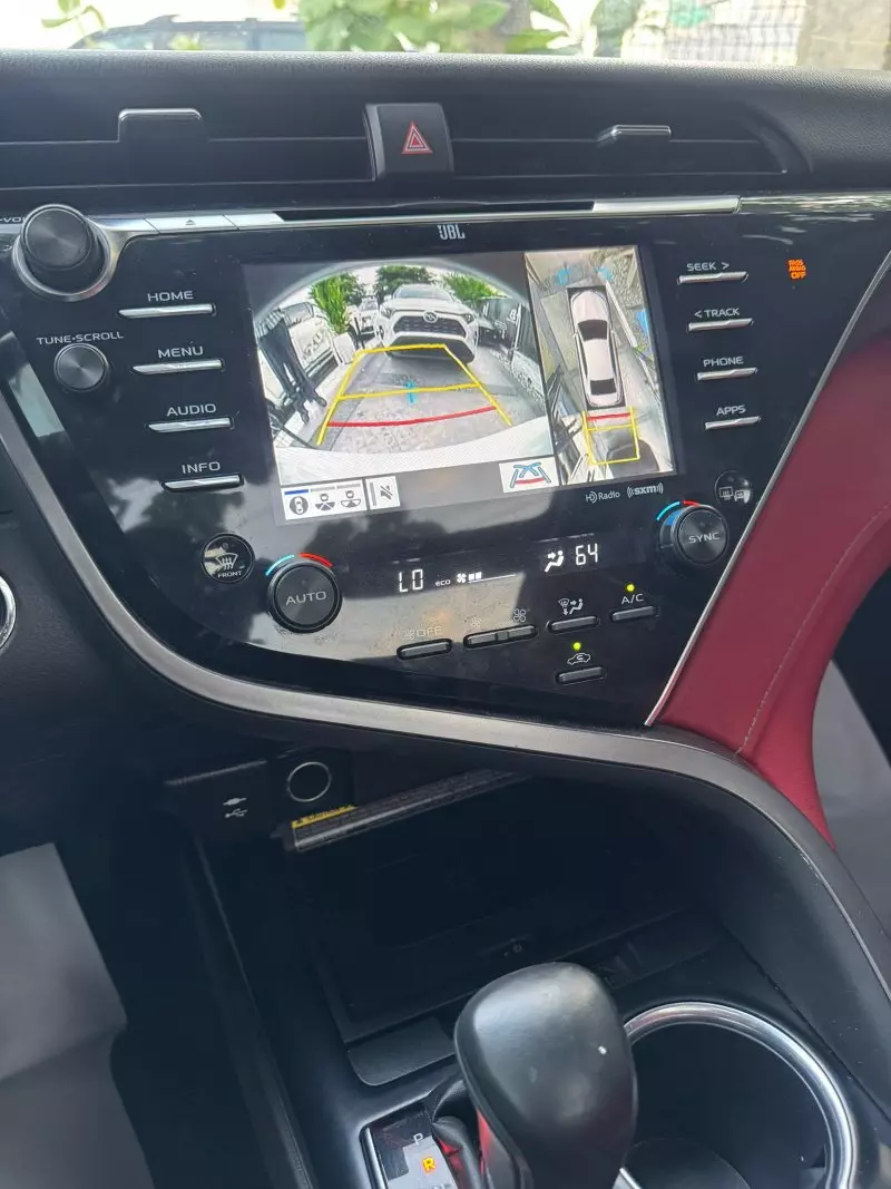 TOYOTA Camry - 2018
