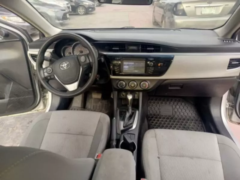 TOYOTA Corolla - 2014