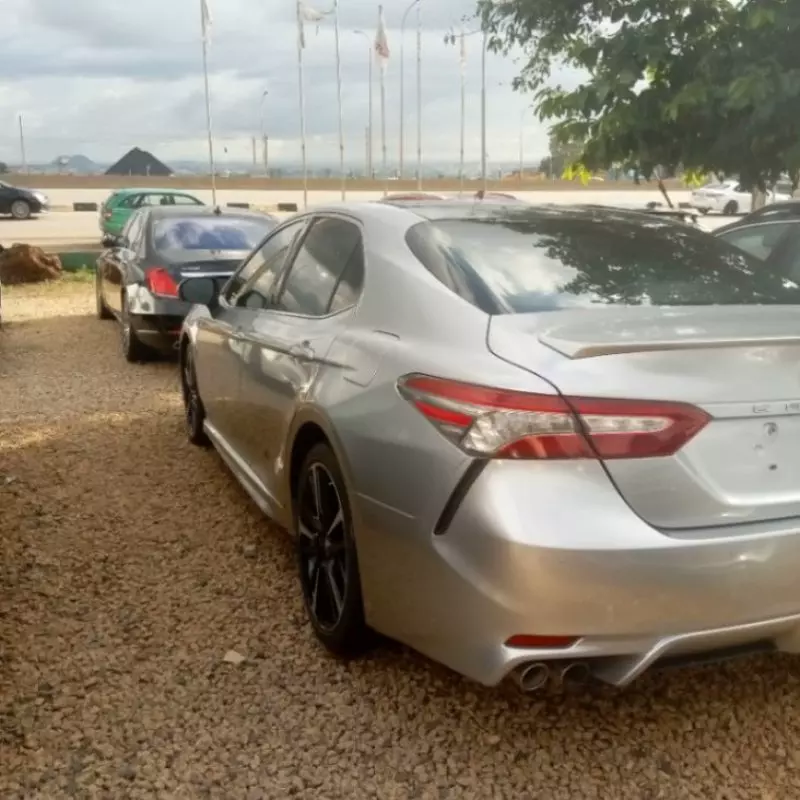 TOYOTA Camry - 2018