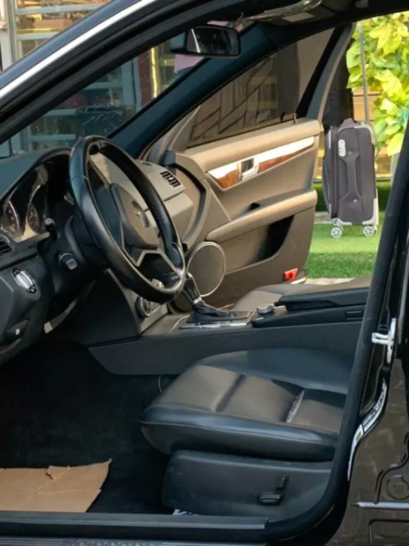 Mercedes-Benz C-Class   - 2009