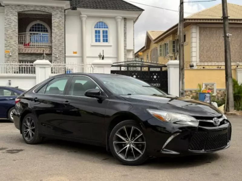 Toyota Camry   - 2015