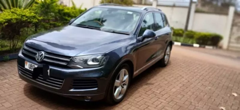 Volkswagen Touareg   - 2012