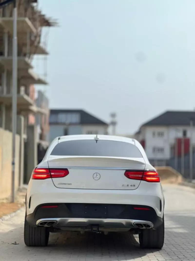 Mercedes-Benz GLE 43 AMG - 2017