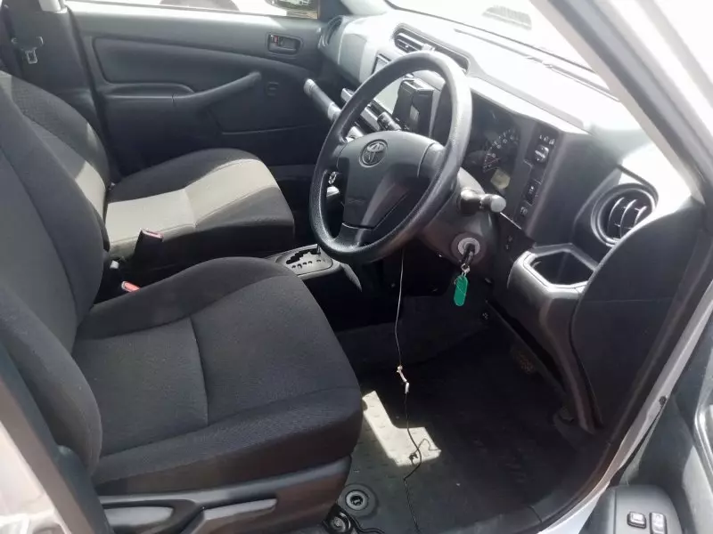 Toyota Probox    - 2016