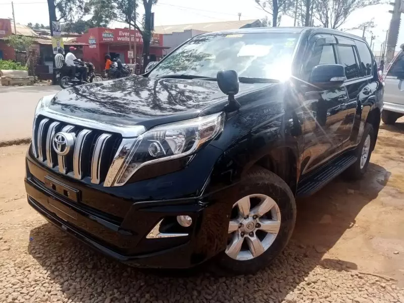 Toyota Landcruiser Prado   - 2017