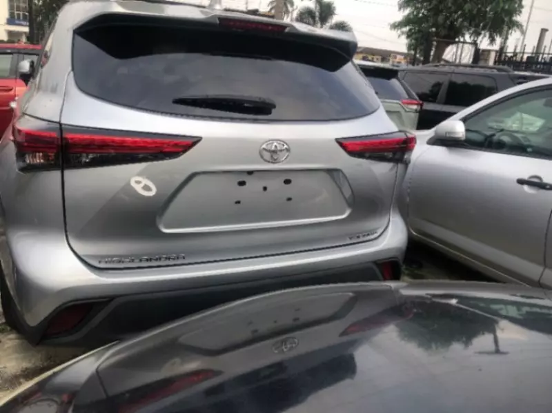 TOYOTA Highlander   - 2021