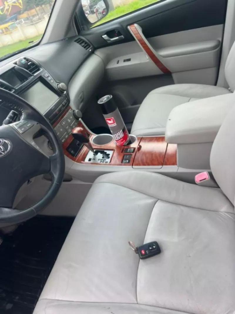 Toyota Highlander   - 2008