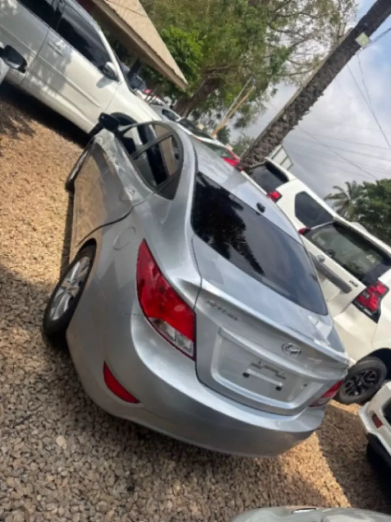Hyundai Accent RB   - 2016