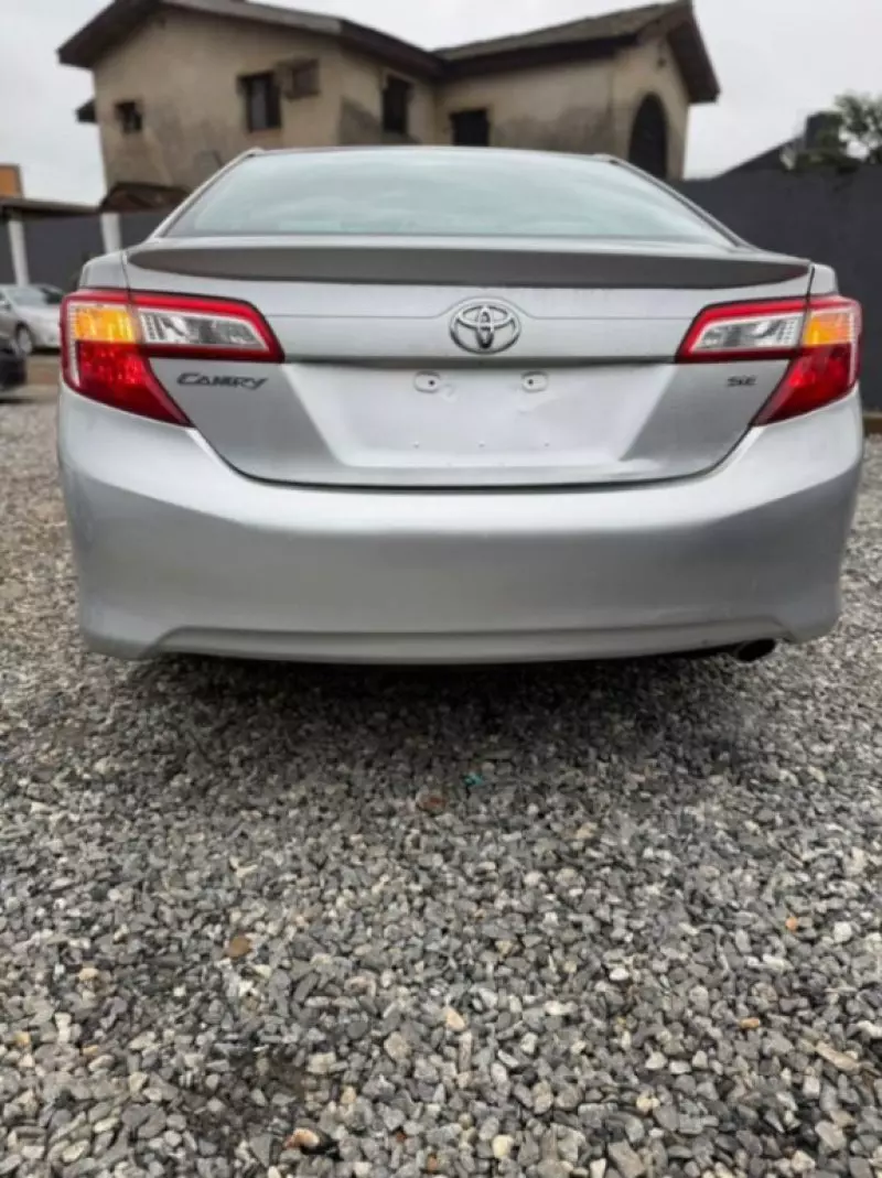 TOYOTA Camry   - 2012
