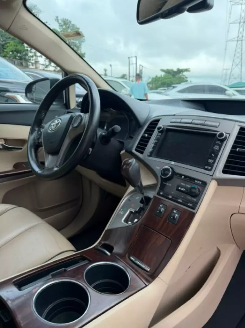 TOYOTA Venza   - 2013