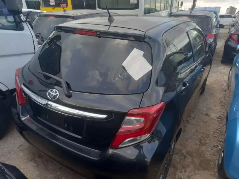 Toyota Vitz - 2015