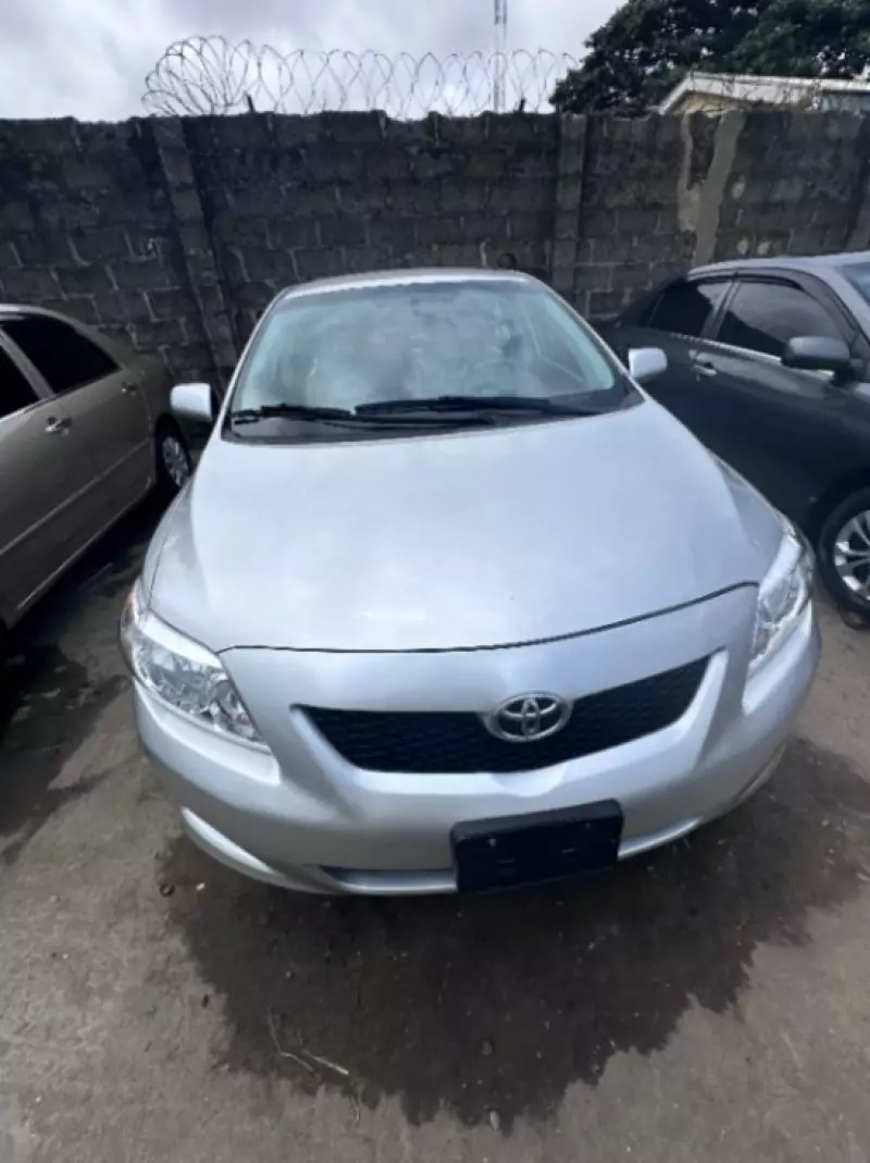 Toyota Corolla   - 2013