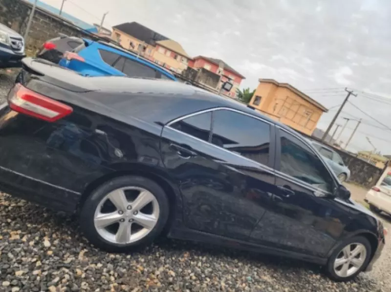 TOYOTA Camry   - 2011