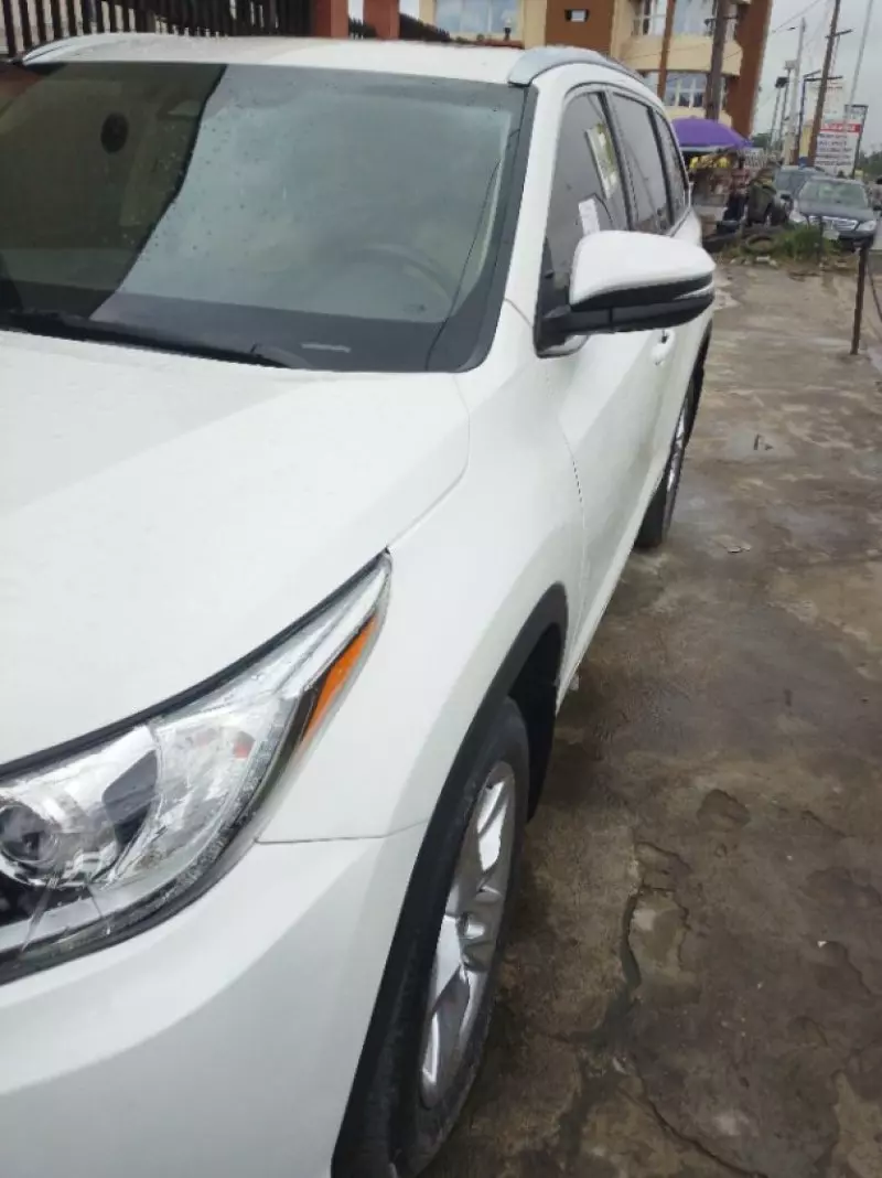 TOYOTA Highlander   - 2018