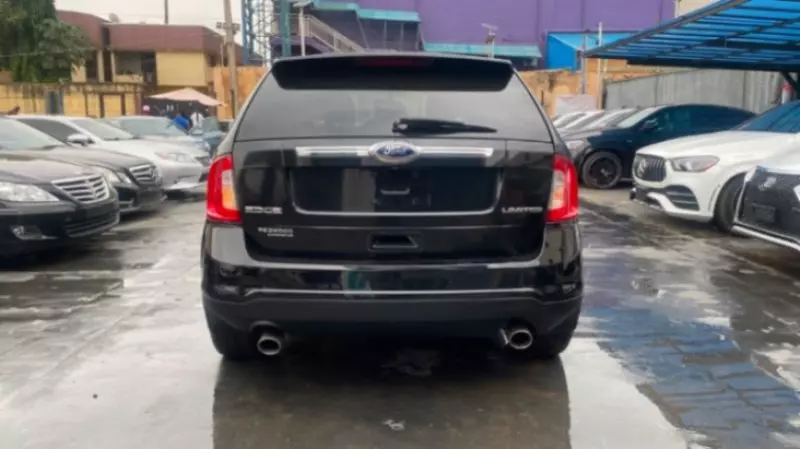 Ford Edge   - 2011