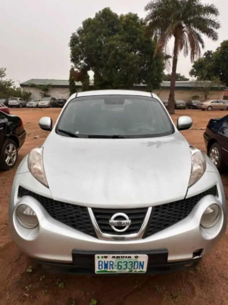 Nissan Juke   - 2012