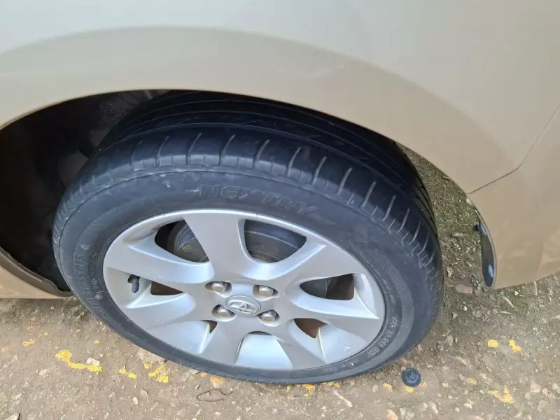 Toyota Passo Sette   - 2010