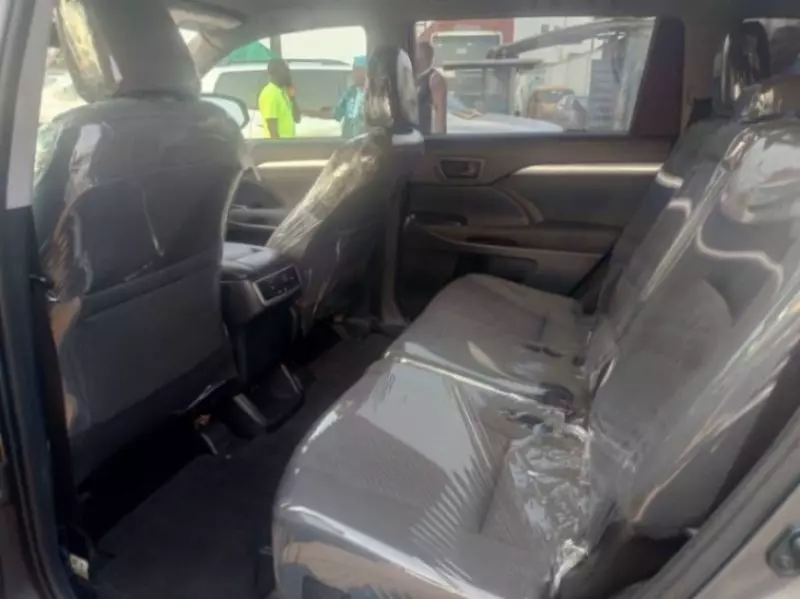 Toyota Highlander   - 2019