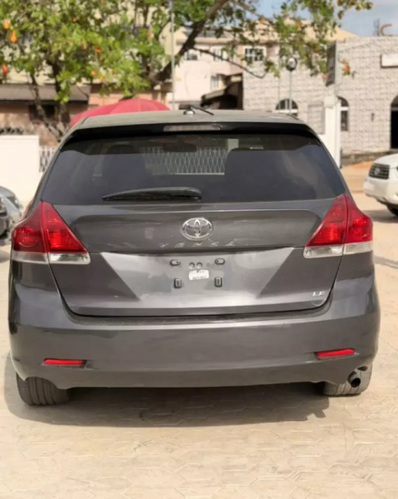 Toyota Venza   - 2013
