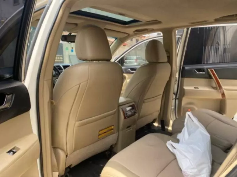 TOYOTA Highlander   - 2011